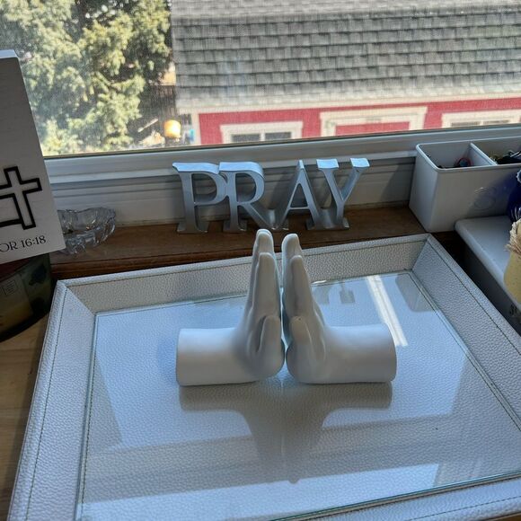 White Ceramic Praying Hands Decor - Picture 1 of 6